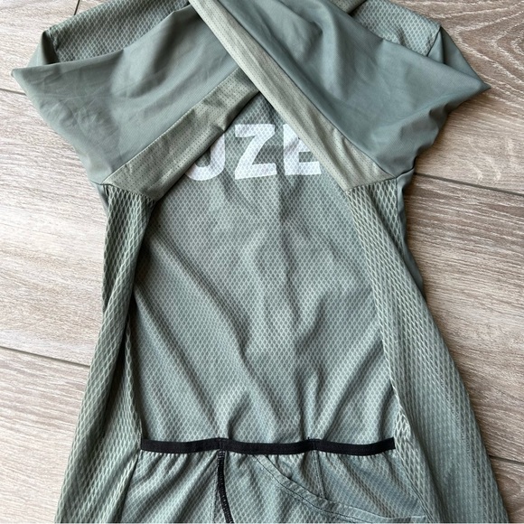 Peak Run Performance  Love The Pain Pusey Jersey Jacket - Picture 16 of 16